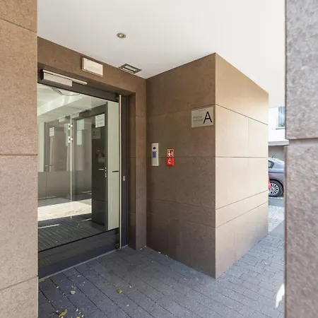 Apartamento Cracow Miodowa 42 Elegant By Renters *