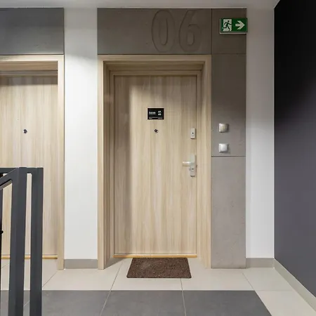 Cracow Miodowa 42 Elegant By Renters