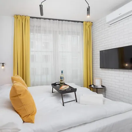 Cracow Miodowa 42 Elegant By Renters Apartmán *