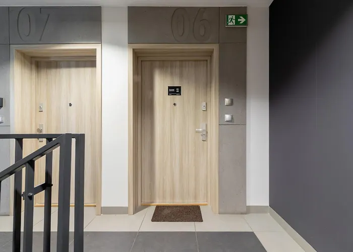 Cracow Miodowa 42 Elegant By Renters