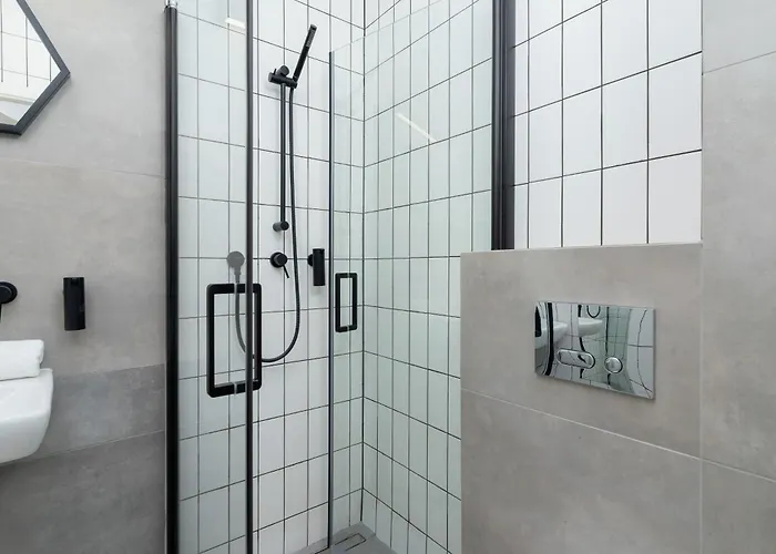 Cracow Miodowa 42 Elegant By Renters