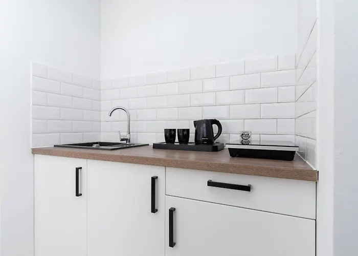 Cracow Miodowa 42 Elegant By Renters