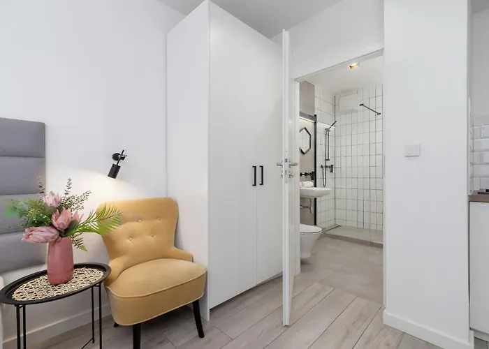 Cracow Miodowa 42 Elegant By Renters