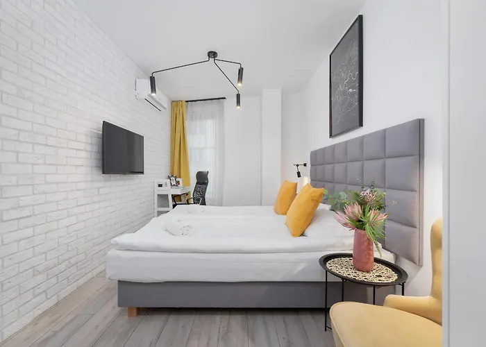 Cracow Miodowa 42 Elegant By Renters Appartamento *