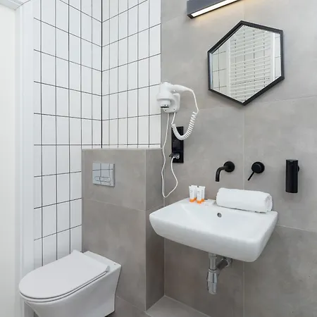 Cracow Miodowa 42 Elegant By Renters * Cracovia